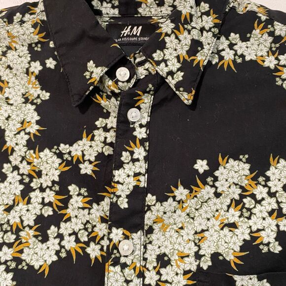 H&M Men’s Floral Button-Up Shirt | Black White Yellow Flower Print Long Sleeve - Picture 6 of 8